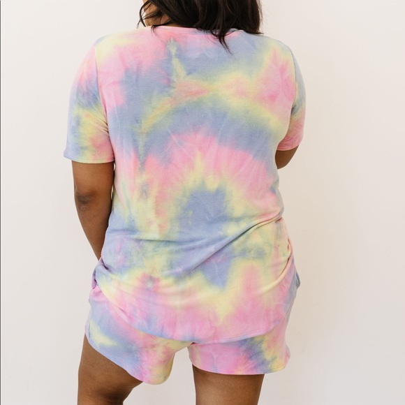 Brushed Knit Tie Dye Lounge Shorts in Blue - Picture 10 of 13